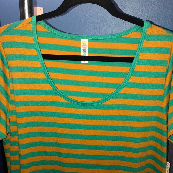 Lularoe - Picture 2 of 4